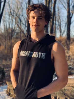 Mammoth Classic Sleeveless Hoodie with sleek cut can be worn in or outside of the gym. This will become a staple. Comfort. Style. Weight training. Workouts. Bodybuilding. Men's Fitness Apparel. Tank. Canada. MAMMOTH APPAREL. MEN. Gym Apparel.